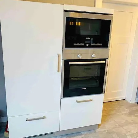 65Qm Luxus Apartment Mit Whirlpool Saarbruecken Uni Naehe Exterior photo