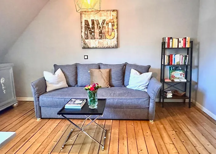 65Qm Luxus Apartment Mit Whirlpool Saarbruecken Uni Naehe