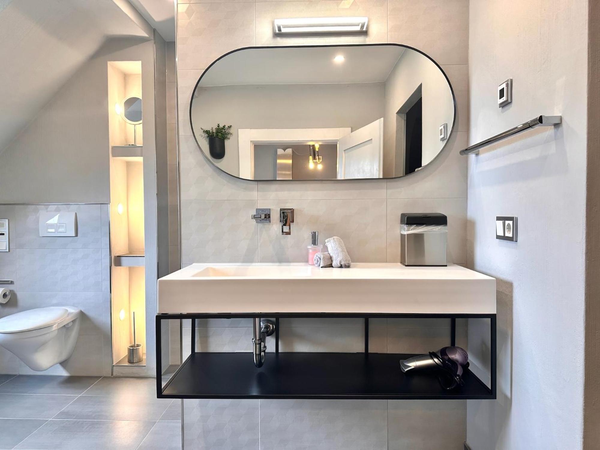65qm Luxus Mit Whirlpool Uni Naehe Saarbruecken