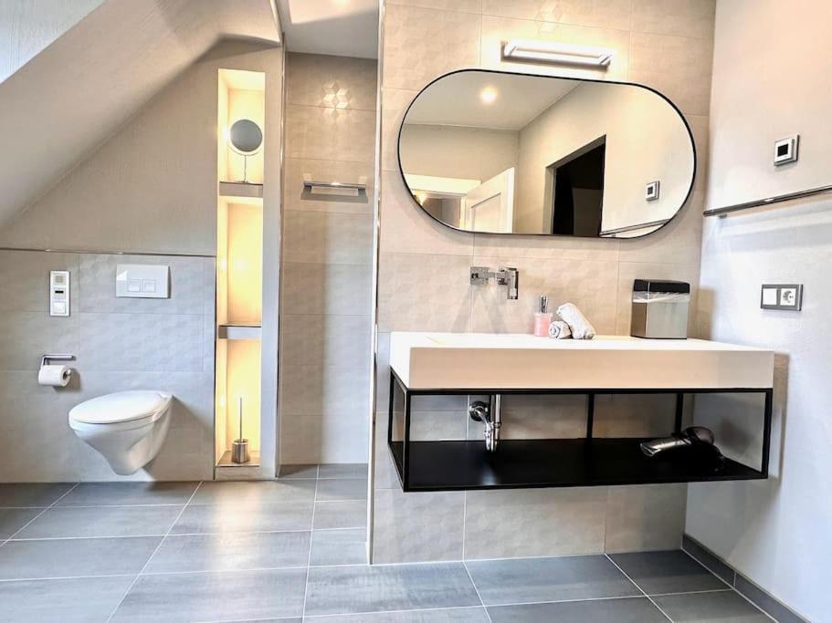 65qm Luxus Mit Whirlpool Uni Naehe Apartment Saarbruecken